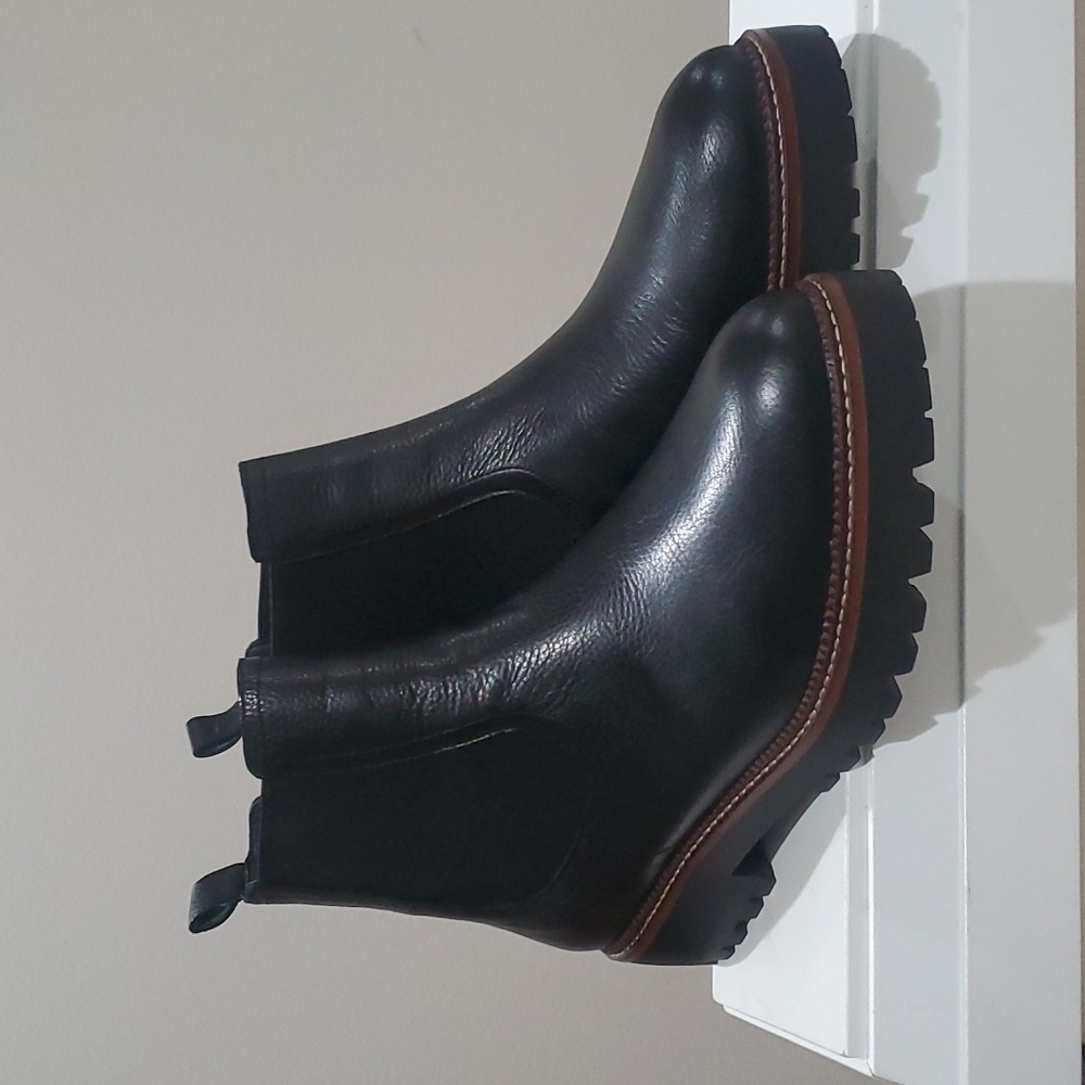 CASLON BLACK WATERPROOF BOOTS W12 LIKE NEW